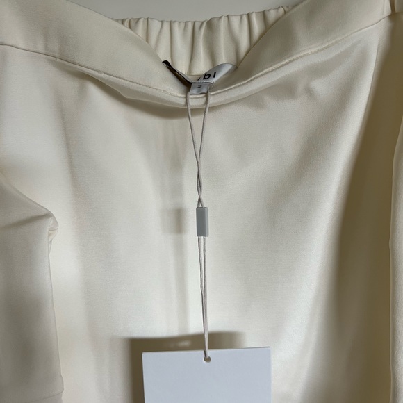 Brand new -  Tibi Stretch Faille Lantern Sleeve Top - Picture 2 of 2